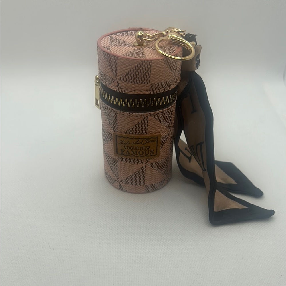 Checkered Pink and Black Keychain Holder
